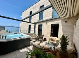 BEACH FRONT VILLA FRAN - DELUXE SEA VIEW SUITE with private jacuzzi # 3