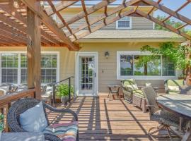 15-Acre Retreat near Dtwn Tulsa and Skiatook Lake，位于Sperry的酒店