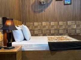 Hotel Baoo Jee，位于拉瓦尔品第的酒店