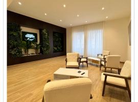 Monumental Luxury Rooms，位于卡塞塔的带按摩浴缸的酒店