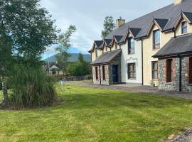 Kenmare Holiday Cottage，位于肯梅尔的酒店