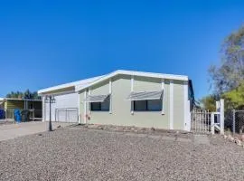 Bullhead City Home with Fire Pit - Walk to CO River!