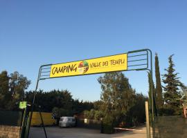 Camping Valle dei Templi，位于圣莱昂的酒店