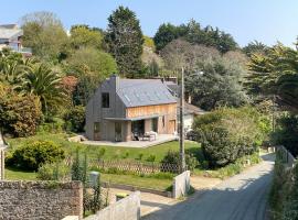 Villa en bois Perros-Guirec - GWEZ-ROZ，位于佩罗斯-吉雷克的酒店