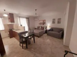 Eleni's Apartments Igoumenitsa - Γκαρσονιέρα ισoγείου επιπλωμένη, εξοπλισμένη