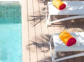 Casa Riviera，位于布塞里亚斯的酒店