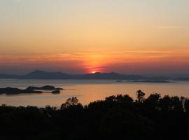 Olivean Shodoshima Yuhigaoka Hotel - Vacation STAY 30715v，位于Ikeda的酒店