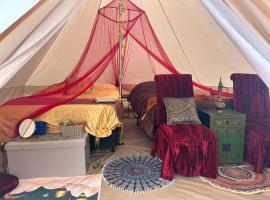 #Y7 Whole New World Yurt，位于德兰赫勒的豪华帐篷营地