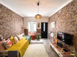 Casa Pais by Portus Alacer