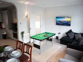 Bright Private Terrace - Free Private Parking - TV - WiFi - Netflix