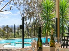 Southern Vales Sunsets by Wine Coast Holidays，位于Willunga的酒店