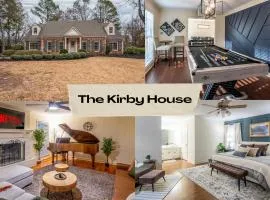 The Kirby House: King Bed, Hot Tub, Game Rooms, Gym