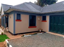 5 bedroom Bungalow in Kisumu，位于基苏木的别墅