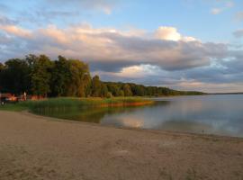 Strandhaus am Oberuckersee，位于Warnitz的酒店