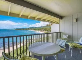 Charming Wailua Bay View Oceanfront Top Floor with an Amazing View!