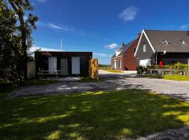 B&B Tiny House Bij Zee，位于斯泰伦丹的酒店