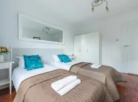 UNITApartament Short Rent Apartment in Warsaw by Metro Station Rondo ONZ Apart with 3bedrooms 22