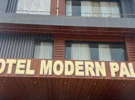 Hotel Modern Palace