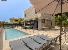 Villa Iola a 150m de la playa ideal para familias grandes，位于穆罗海滩的酒店