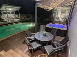 Phoenix Oasis, Family and Pet friendly, with private pool and spa
