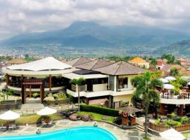 Purnama Hotel，位于Punten的酒店