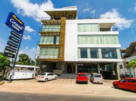 OYO 299 Randula Grand Venus Hotel，位于Katuwalamulla的酒店
