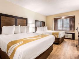 Quality Inn & Suites Myrtle Beach near Outlets，位于默特尔比奇的酒店