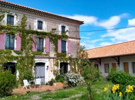 L'oree du Bois - Chambres independante，位于Vouzan的住宿