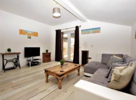 2 Bed in Sutton-on-Sea 74809，位于滨海萨顿的酒店