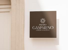 NEW OPENING - Palazzo Gasparino Suites，位于莫诺波利的民宿