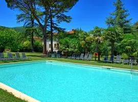 Villa Capolona by PosarelliVillas