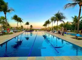 Golf Ville Residence Resort, apartamento 3 suítes, 110m2, Porto das Dunas próx ao Beach Park，位于阿奎拉兹的酒店