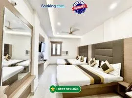 HOTEL GANGOTRI ! VARANASI होटल गंगोत्री ஹோட்டல் கங்கோத்ரி హోటల్ గంగోత్రి fully Air-Conditioned hotel with Lift availability, near Kashi Vishwanath Temple, and Ganga ghat