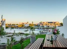 Sea La Vie - Port Owen