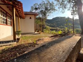 Serra a vista Chalé，位于蒂拉登特斯的酒店