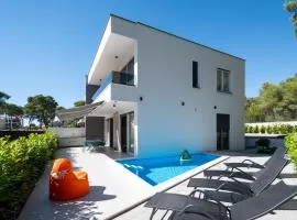 Family friendly house with a swimming pool Bibinje, Zadar - 23363