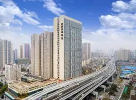 凯里亚德酒店(武汉汉口火车站唐家墩地铁站店)