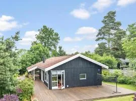 Lovely Home In Hornbæk With Kitchen