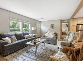 The Riverhead - Springs , Pavilion , Grill，位于Fort White的酒店