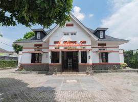 RedDoorz Syariah @ Kolonial Guest House，位于马贾伦卡的酒店