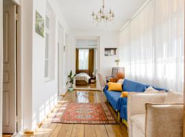Nazy's Guest House，位于Joqolo的酒店