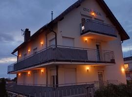 Apartamenty i Pokoje Gracja，位于米兹多洛杰的酒店