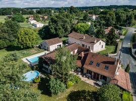 Maison de caractère en Dordogne，位于Montpon-Ménestérol的酒店