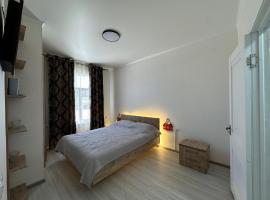 Raduga West 'Coco' Apartment，位于Kosh-Kël'的酒店