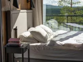 The Riverside Mountain Lodge - 110sqm clam luxury - including bed linens, towels,