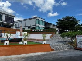 Hideaway Private Residence Near Rajjaprabha Dam，位于Ban Pha Saeng Lang的酒店
