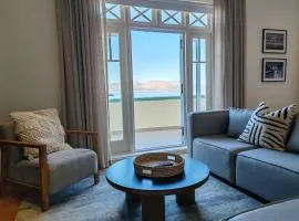 Surfers Corner Luxury Penthouse