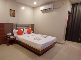 Hotel Elegant，位于迪马普尔的酒店