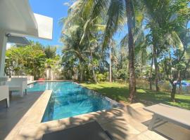 VILLA 3BR 4BR 5BR VIEW HỒ và VIEW BIỂN SANCTUARY HỒ TRÀM，位于Xuyên Mộc的酒店