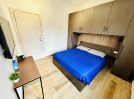 Camera Matrimoniale con bagno privato esterno in Casa Malpensa 89，位于Samarate的酒店